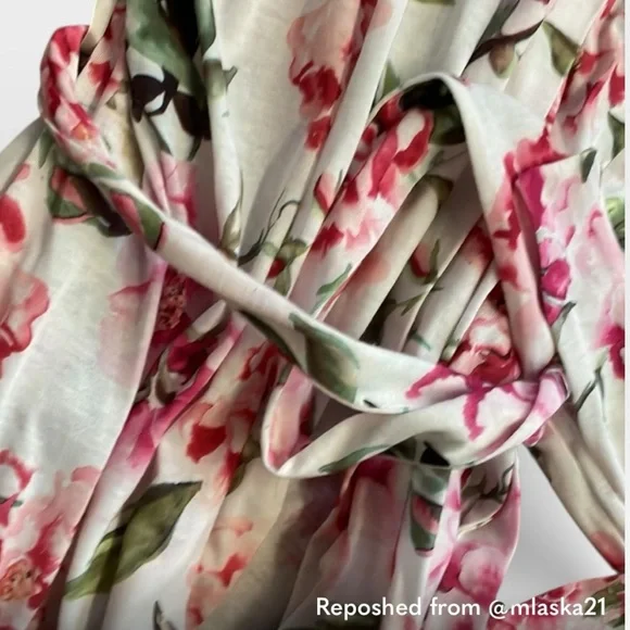 Show Me Your Mumu Floral Kimono Robe | Bridal Getting Ready Robe - Picture 3 of 3